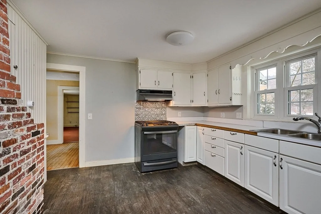 Photo of 40 Suburban Drive
