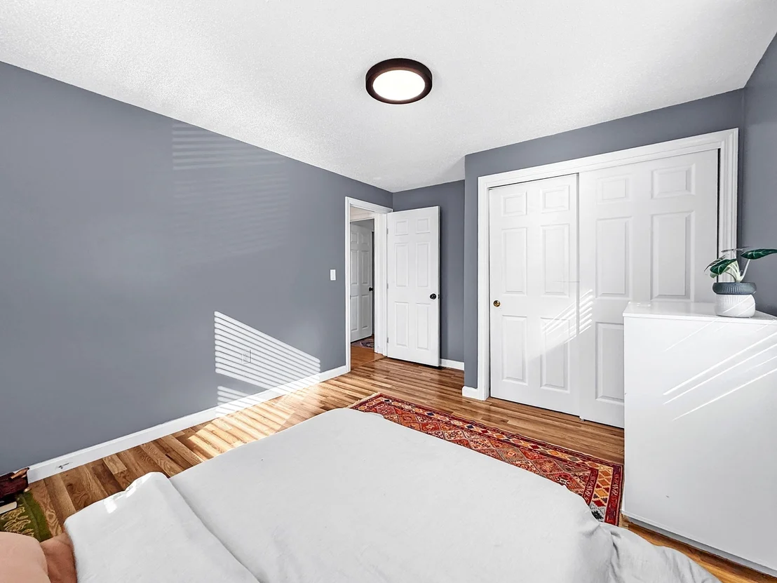 Photo of 23 Iona Ave