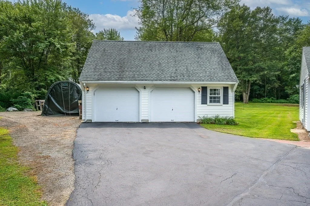 Photo of 11 Eight Lots Rd.