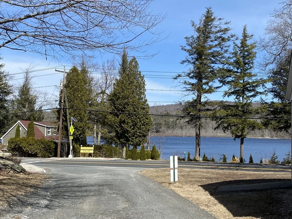 Photo of 106 Shore Rd