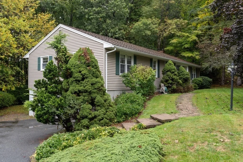 Photo of 39 Old Brook Rd