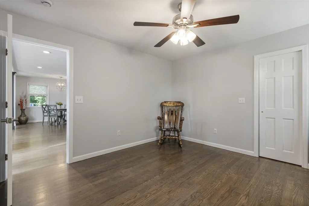 Photo of 19 Laurel Glades