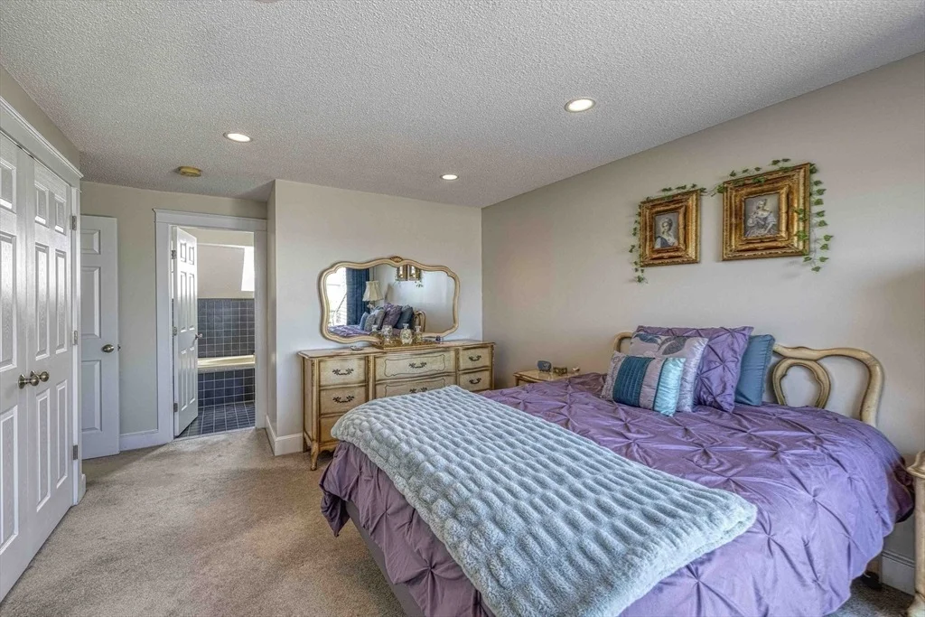 Photo of Unit 3306 at 700 Shore Dr