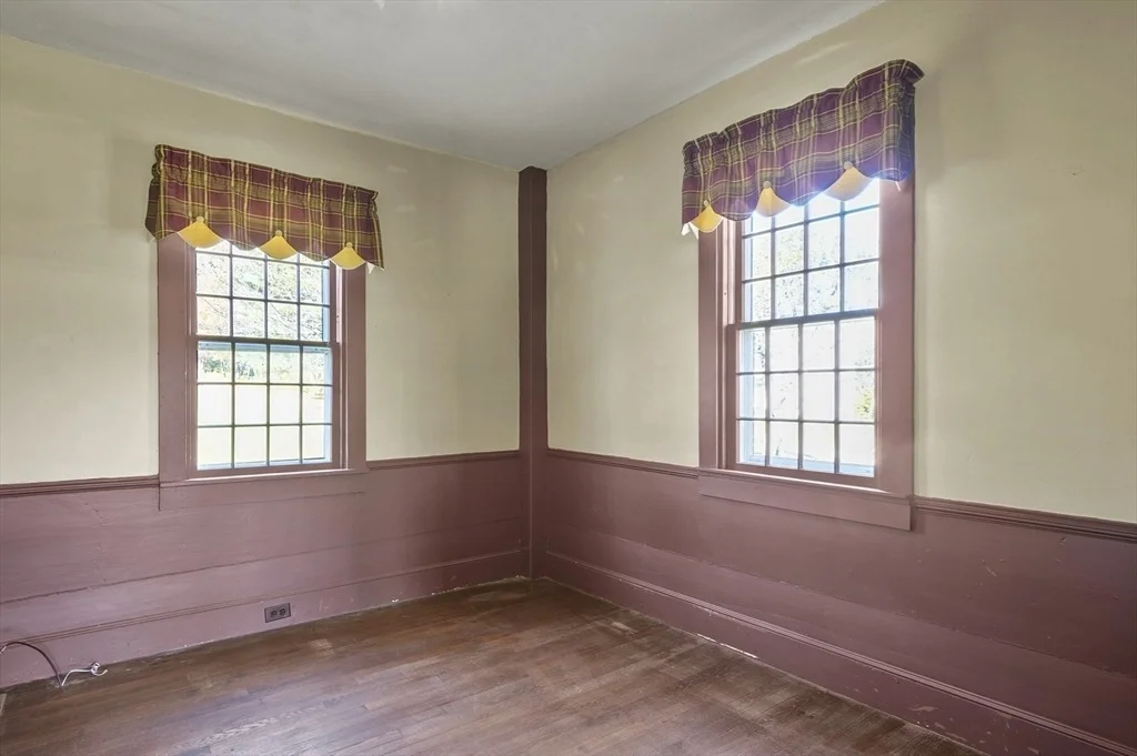 Photo of 216 Brookfield Rd