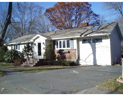Photo of 40 Longmeadow Rd