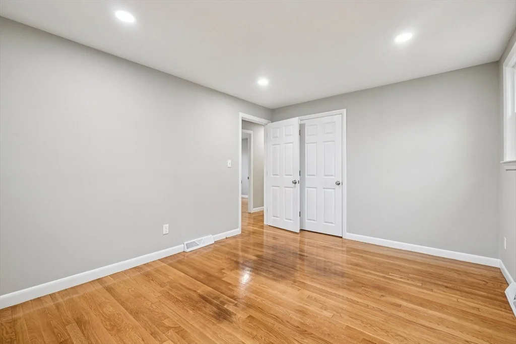 Photo of 15 Barbara Road