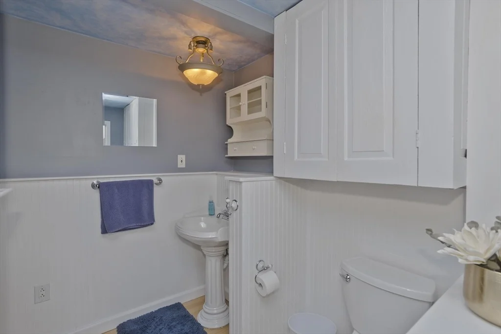 Photo of 62 Riverside Dr