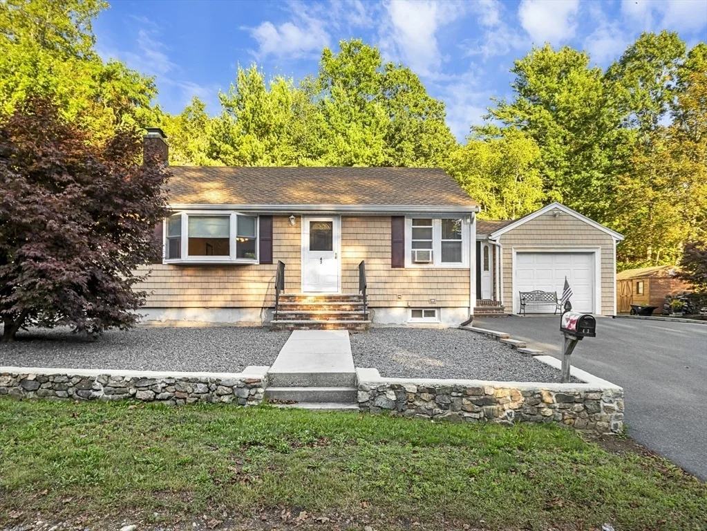 Photo of 43 Moon Road