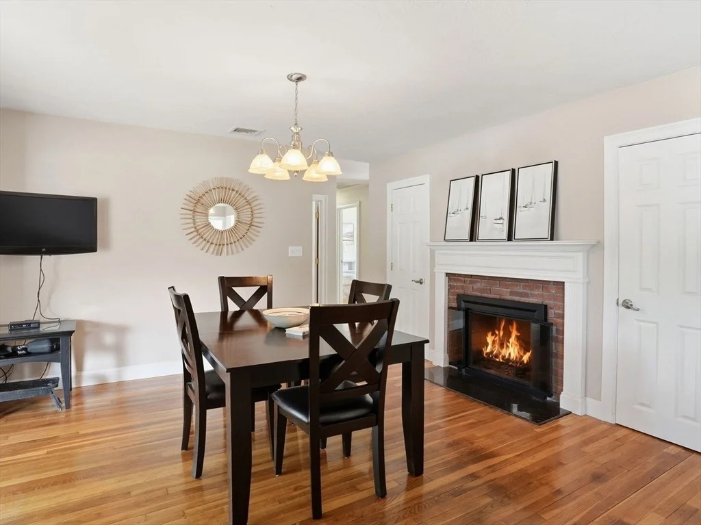 Photo of 264 Webster St