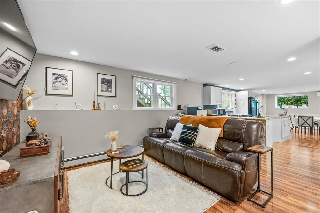 Photo of 35 Bayshore Dr