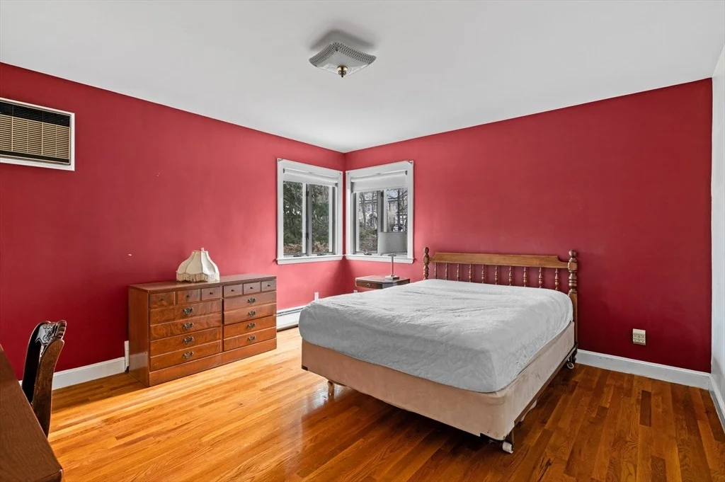 Photo of 504 Loring Ave