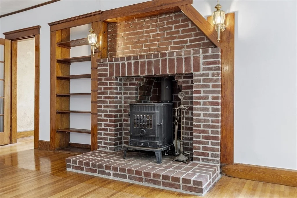 Photo of 5 Hoover Ave