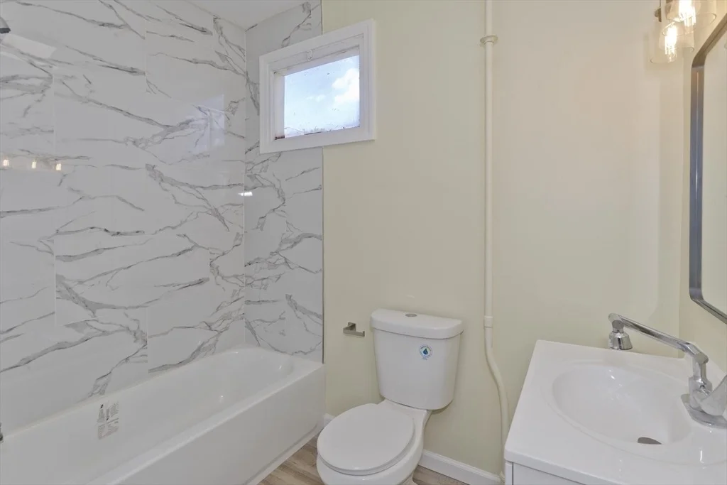 Photo of 205 St James Ave