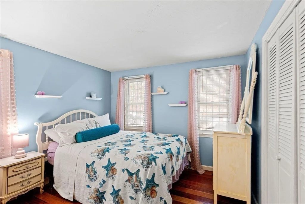 Photo of 37 Triangle Cir