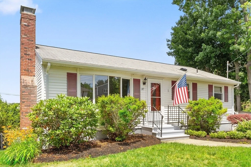 Photo of 37 Angelo St