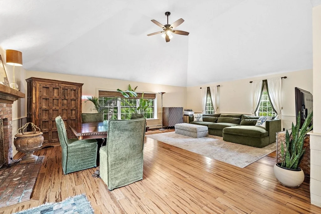 Photo of 821 Concord Road