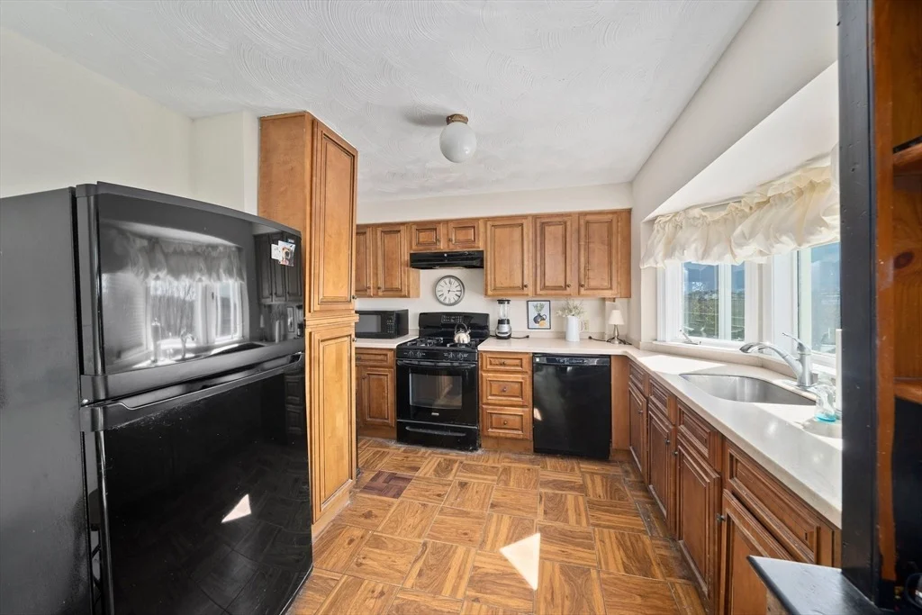 Photo of 171 Meadowview St.