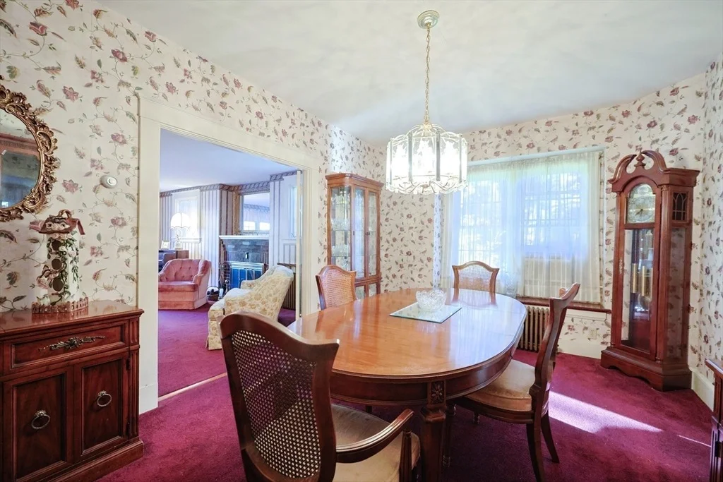 Photo of 587 Common St
