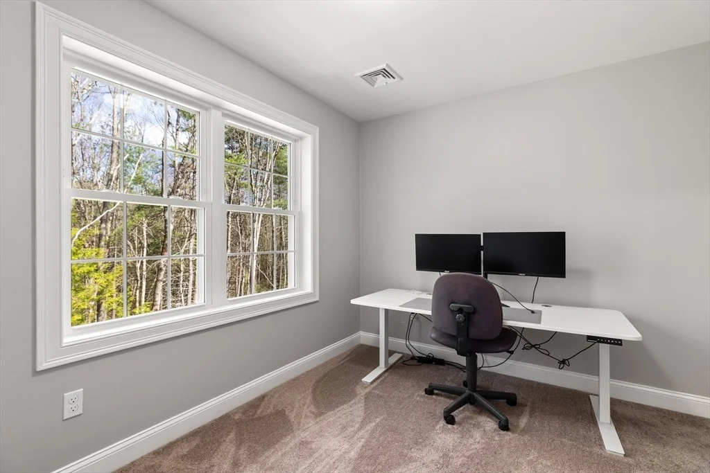 Photo of 526 Hubbardston Rd