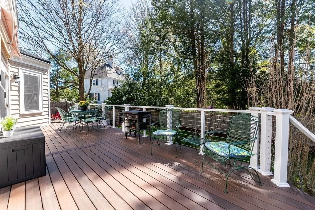 Photo of 180 Walnut St