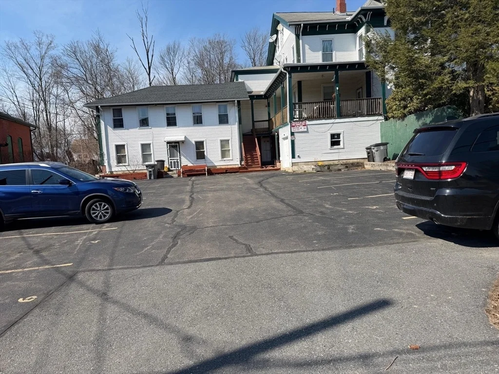 Photo of Unit 2 at 35 Cedar St