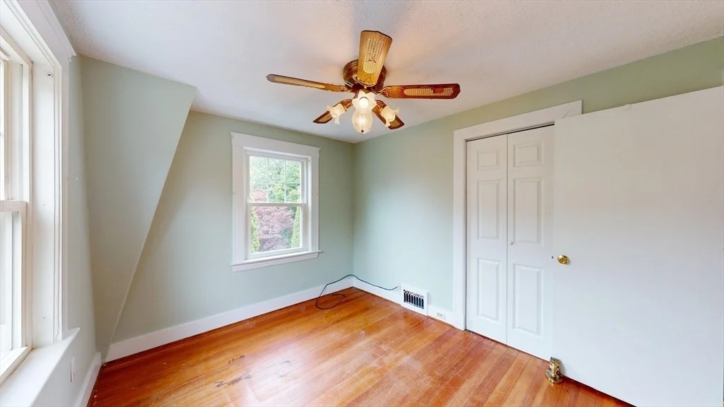 Photo of 233 Florence Ave