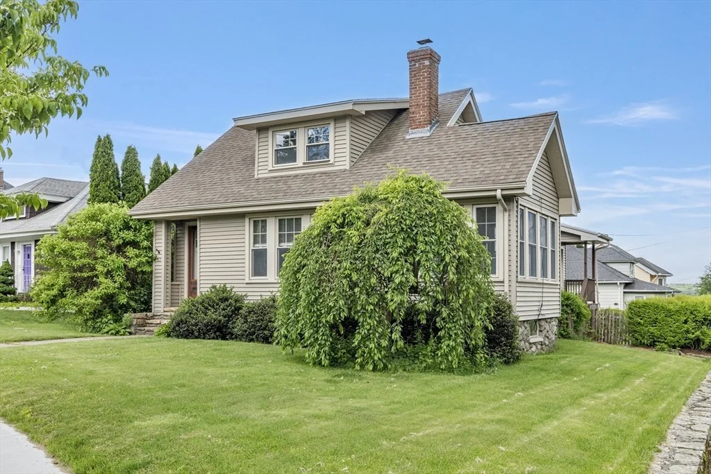 Photo of 53 Hillcroft Ave