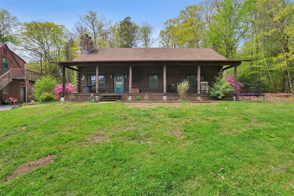 Photo of 41 Woronoco Rd