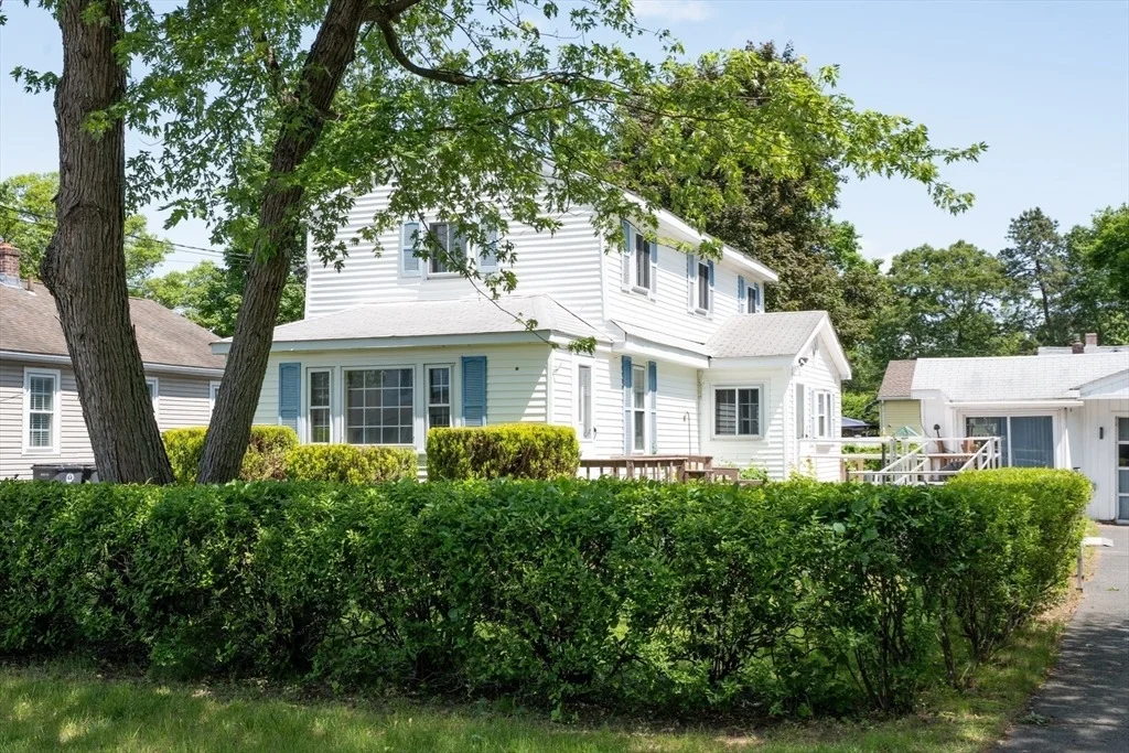 Photo of 20 Forest Ave