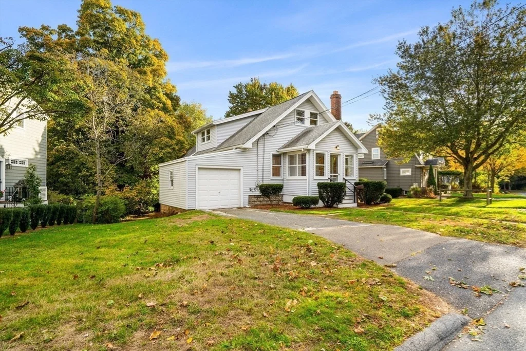 Photo of 24 Vaille Ave