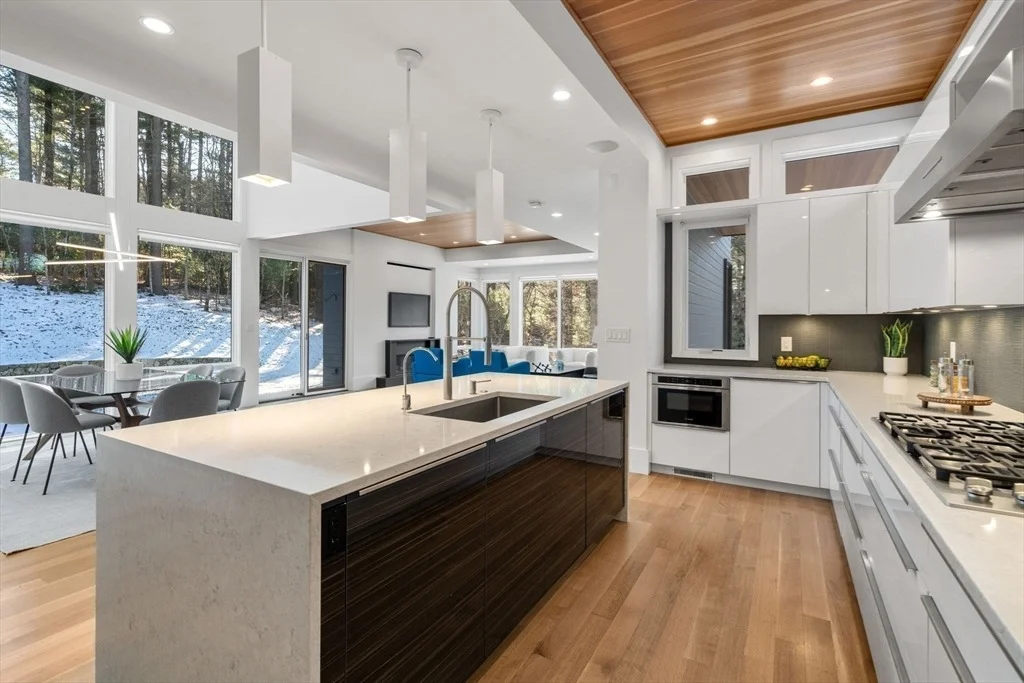 Photo of 77 Kings Grant Road