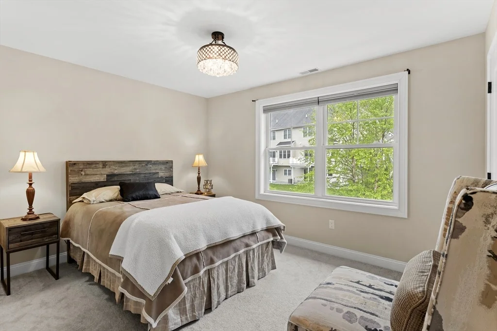 Photo of Unit B at 5 Manor Dr