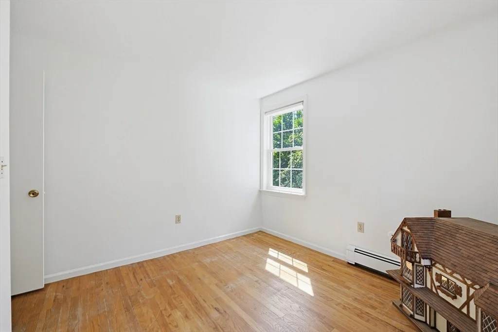 Photo of 203 Pleasant St