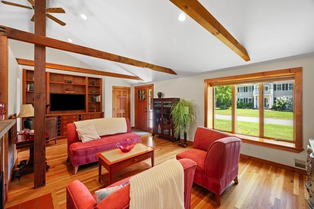Photo of 15 Fenmere Ave