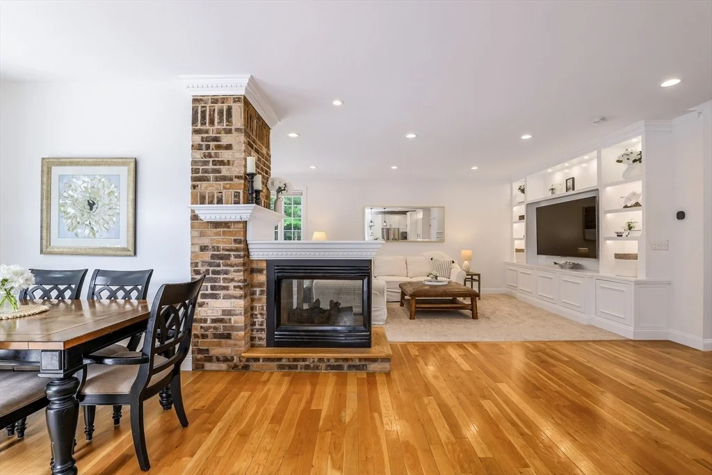 Photo of 10 Strawberry Knoll Dr