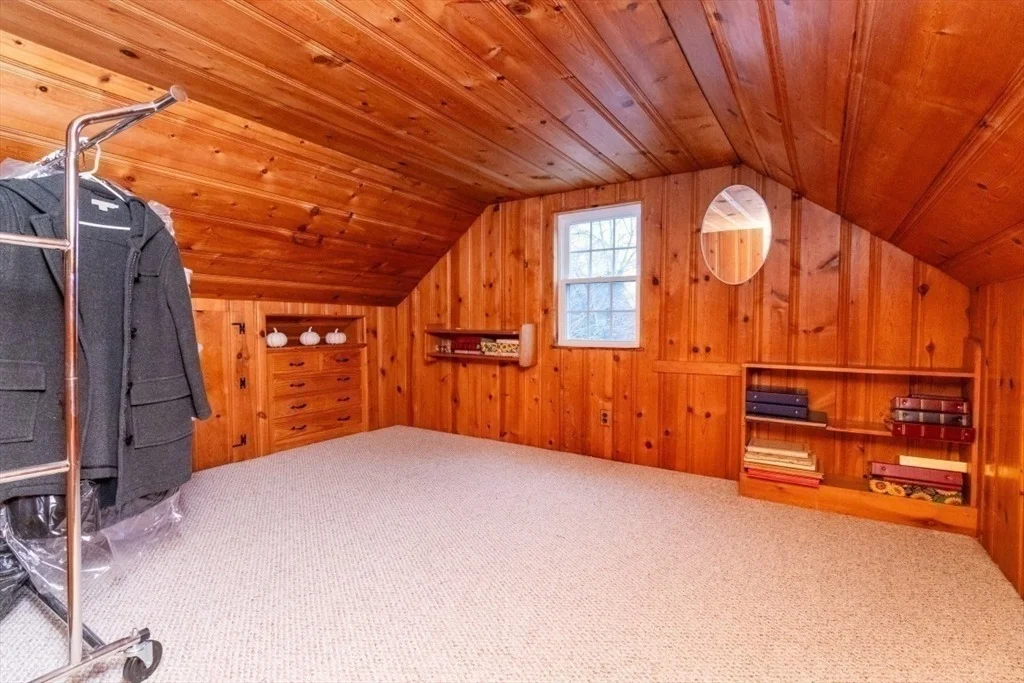 Photo of 484 Brook Rd