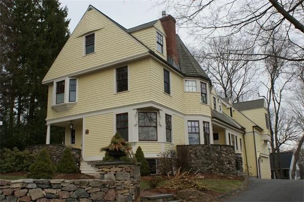 Photo of 112 Crest Rd