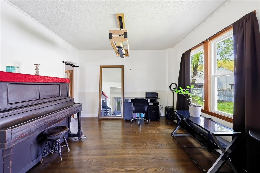 Photo of 12 Angelo St