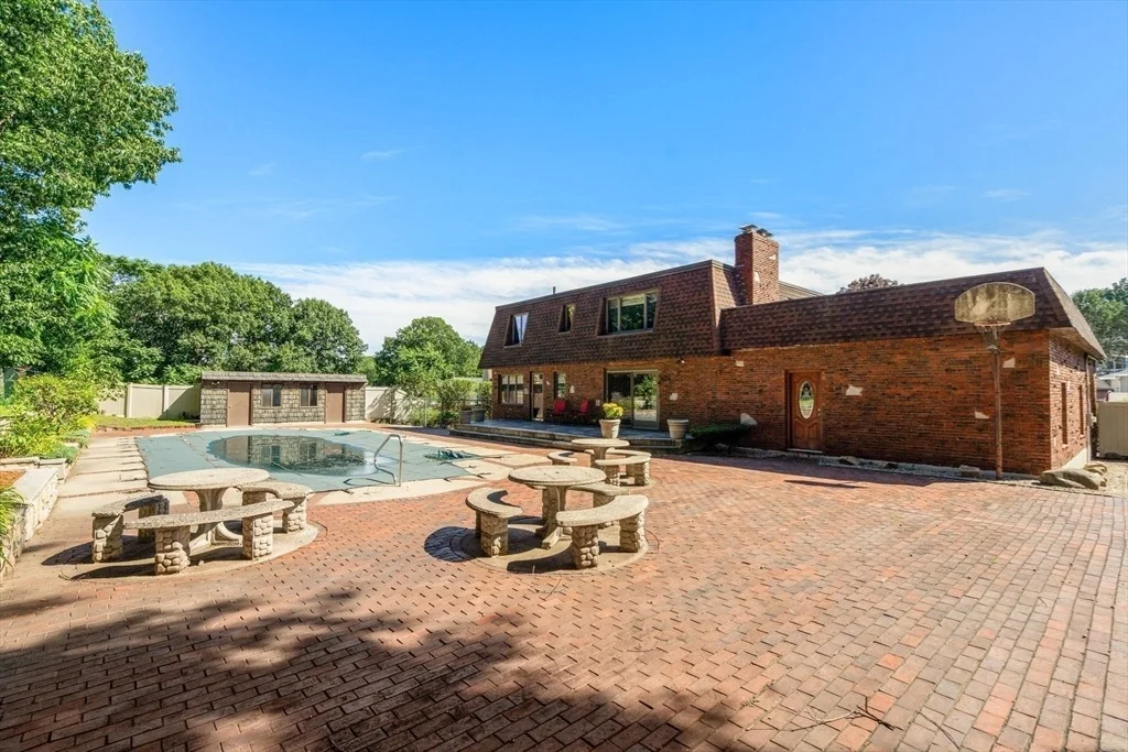 Photo of 15 Cabot Road