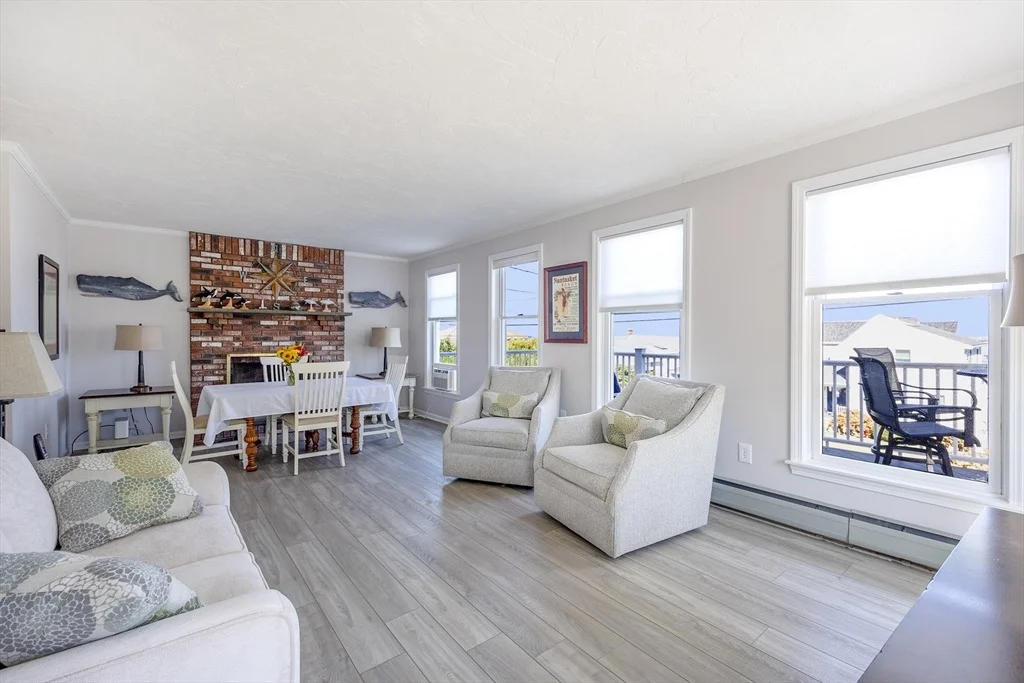 Photo of 38 Point Allerton Ave