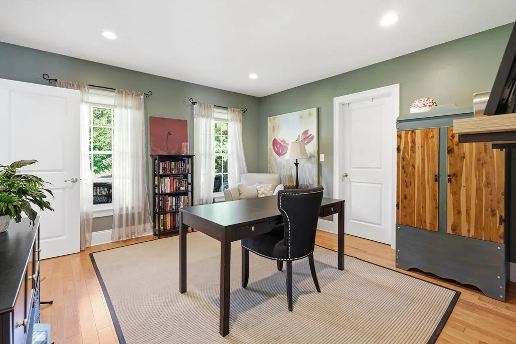 Photo of 11 Fellowship Cir