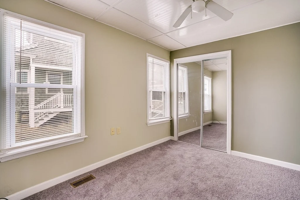 Photo of 115 Cable Ave