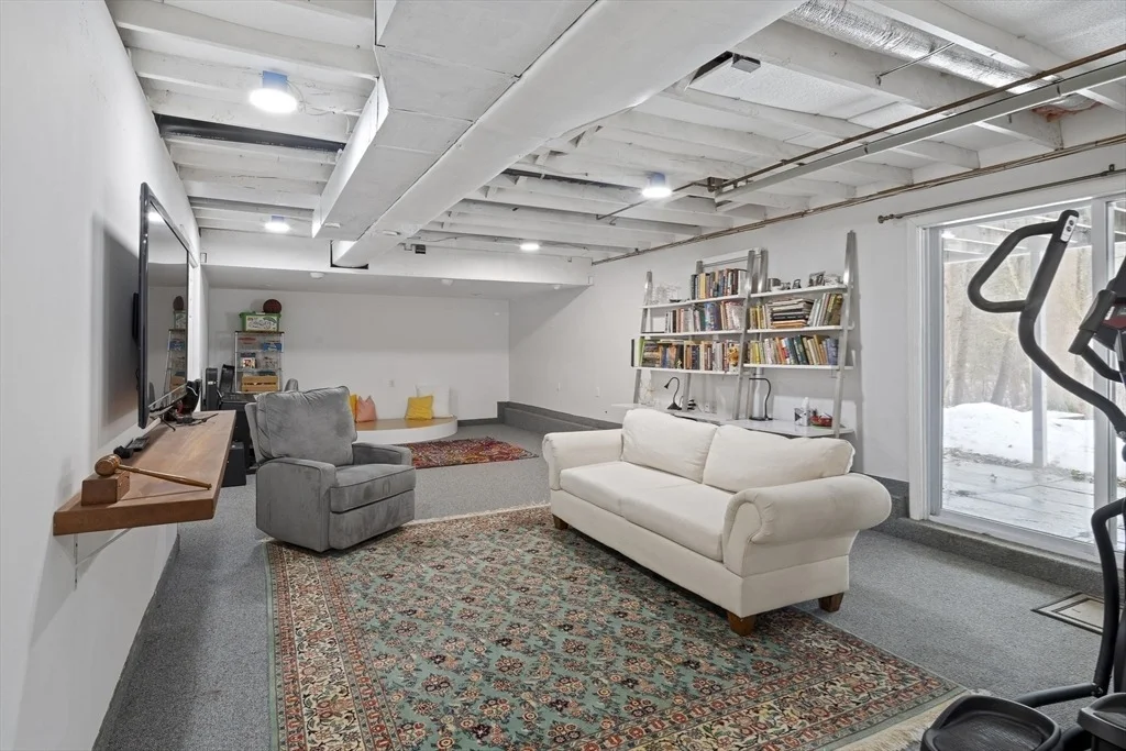 Photo of 15 Laurel Circle
