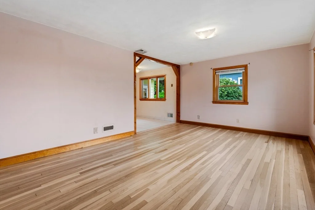 Photo of 303 Forest St