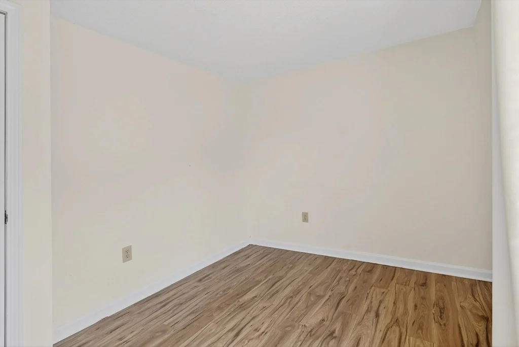 Photo of 32 Sarah Ln