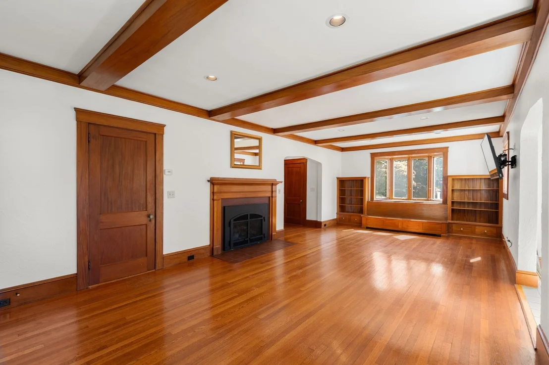 Photo of 43 Laconia Rd