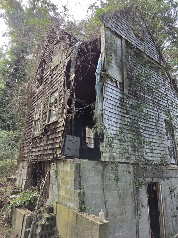 Photo of 425 Main St