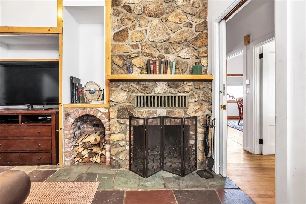 Photo of 40 Webster Ave