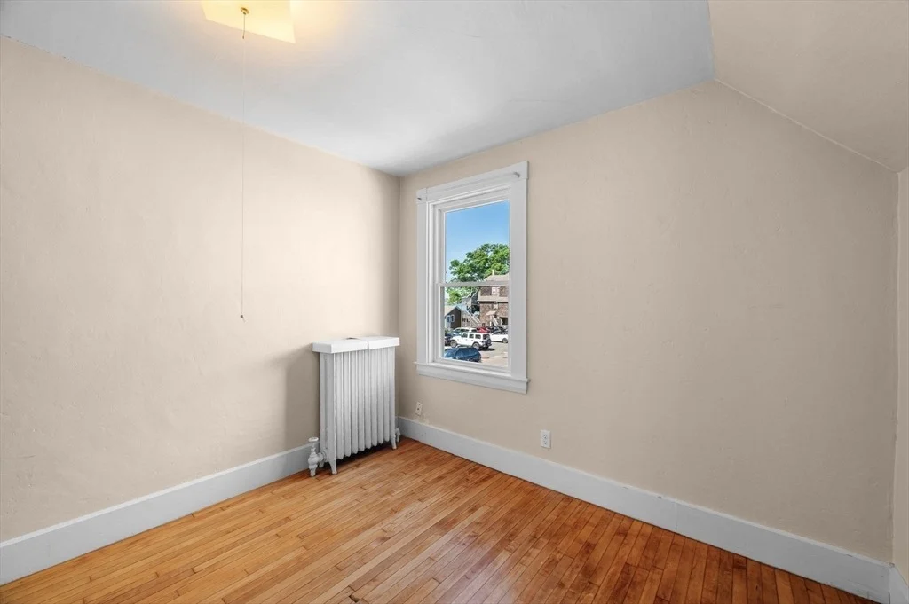 Photo of 32 Puritan Road