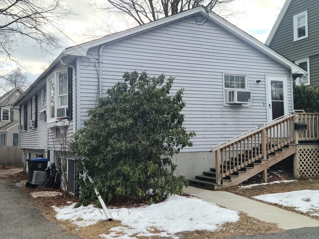 Photo of 17 Harvard St.